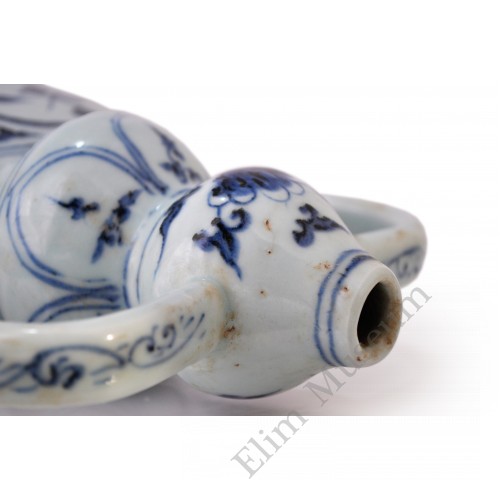 1484 A Yuan b&w mandarin ducks pattern flask vase 